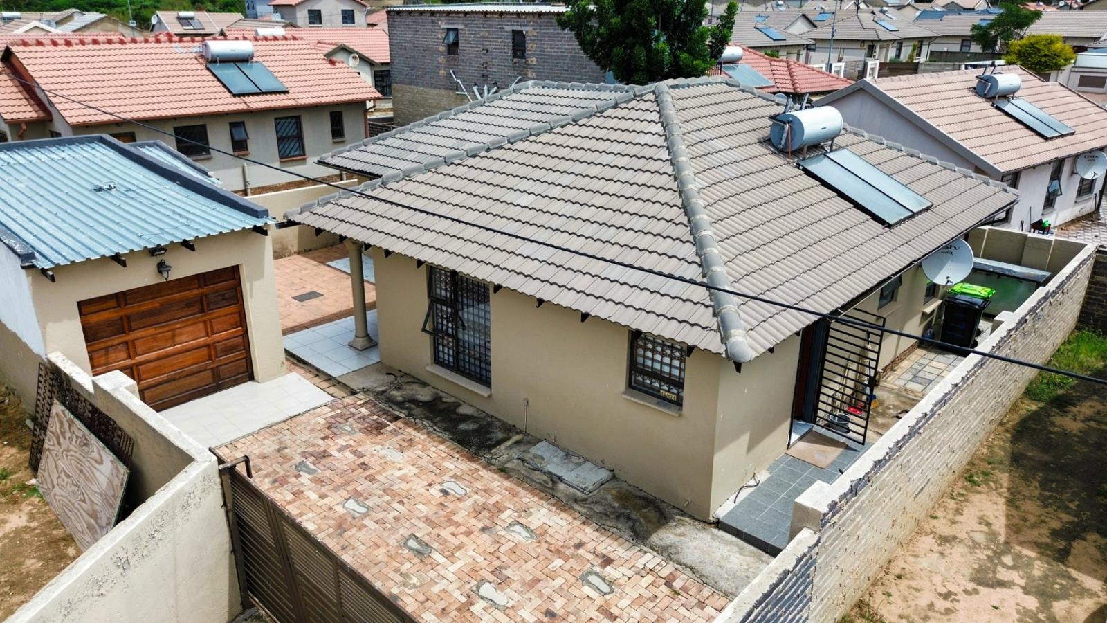 3 Bedroom Simplex in Kya Sands