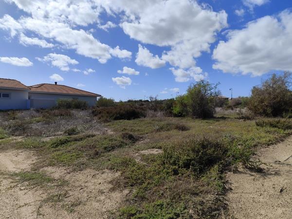 825 m² Land