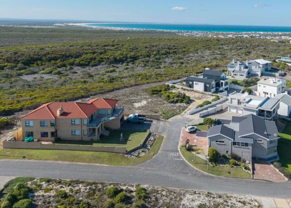 744 m² Land