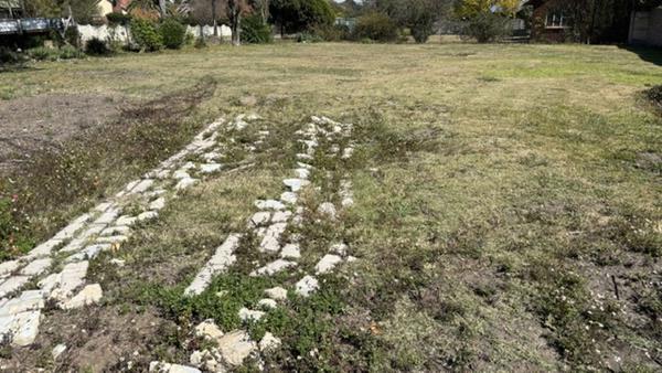 728 m² Land
