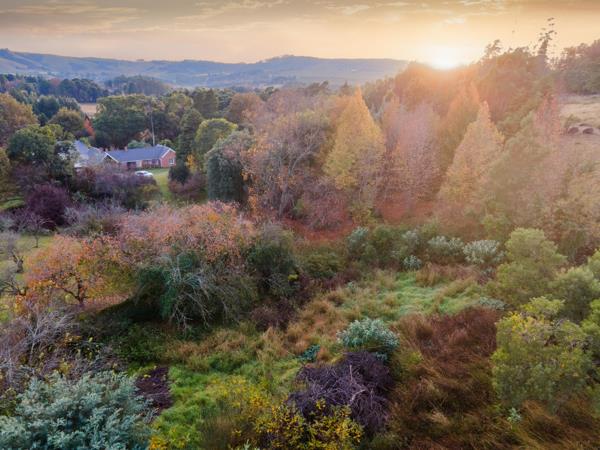 3 690 m² Land