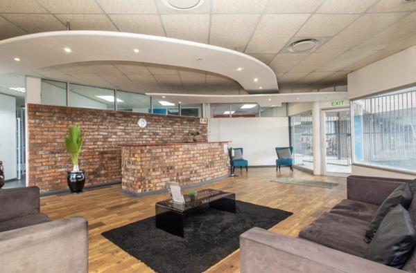 710 m² Commercial space