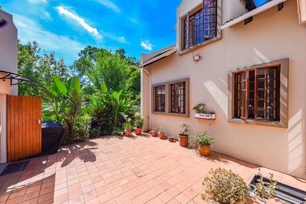 5 Bedroom Townhouse
