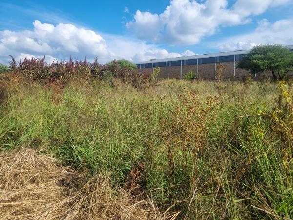 2 325 m² Land