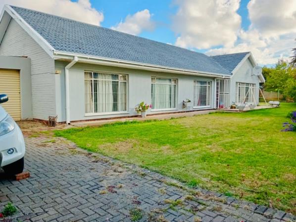 5 Bedroom House