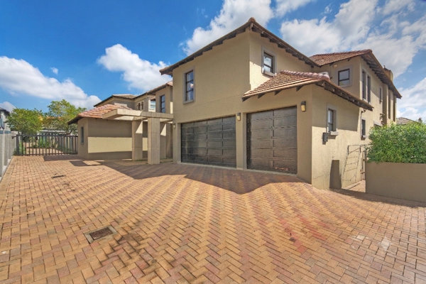 5 Bedroom House