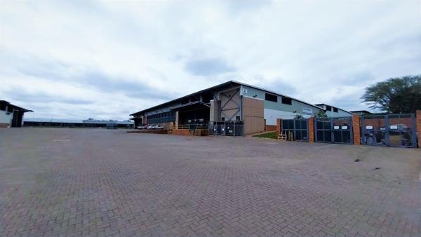 5 200 m² Industrial space