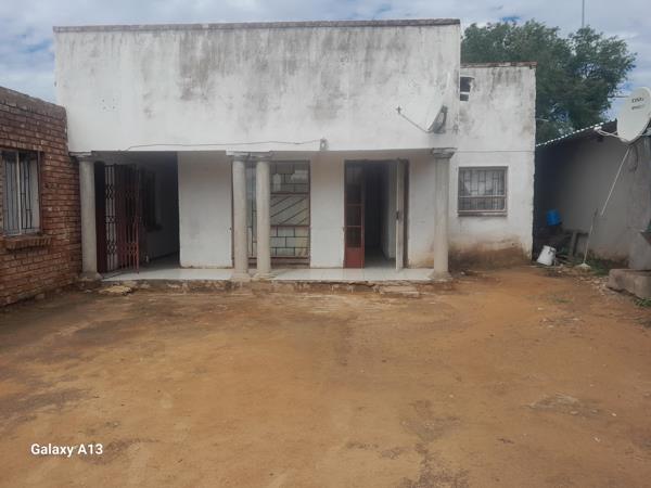 10 Bedroom House
