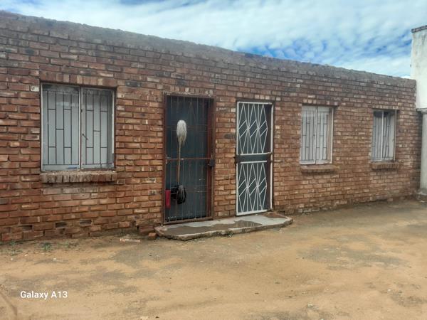 10 Bedroom House
