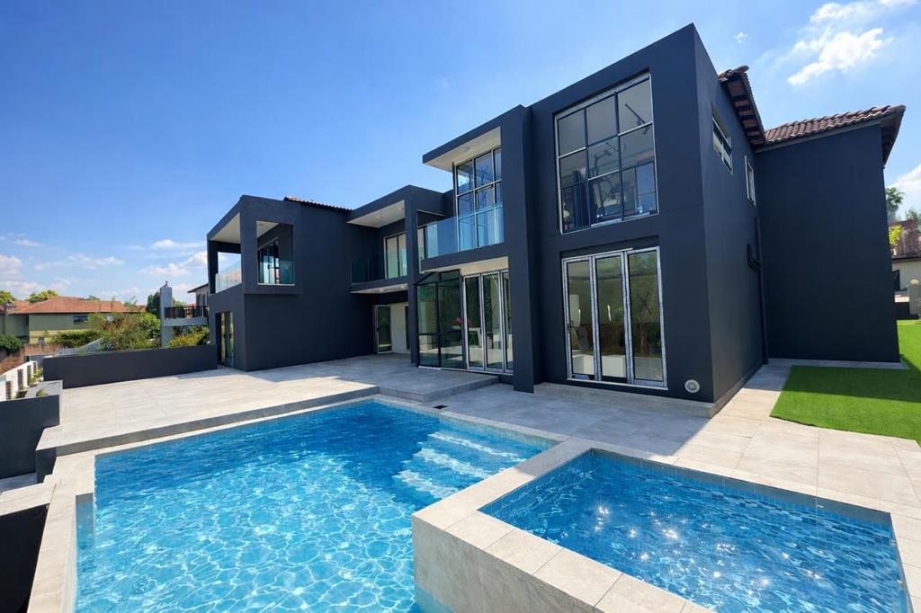 5 Bedroom House