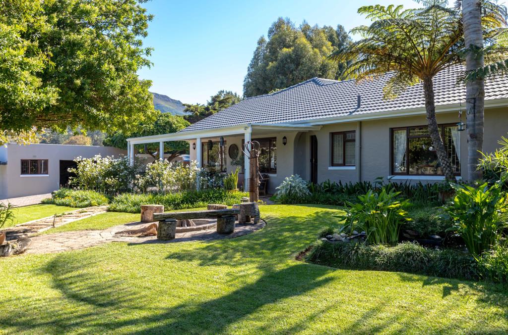 5 Bedroom House