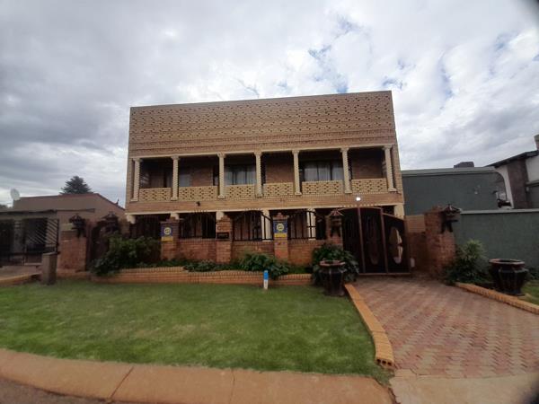6 Bedroom House