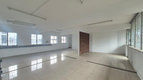 140 m² Commercial space
