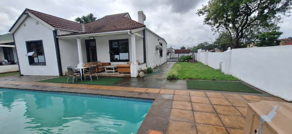 15 Bedroom House
