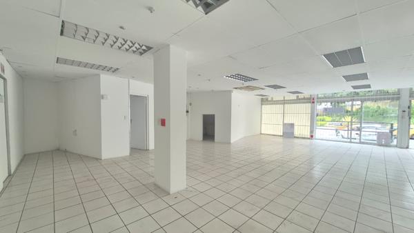 140 m² Commercial space