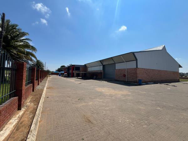 3 200 m² Industrial space