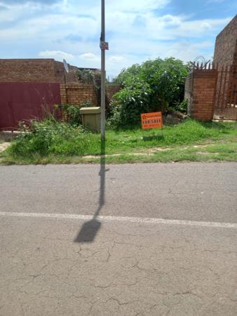 1 006 m² Land