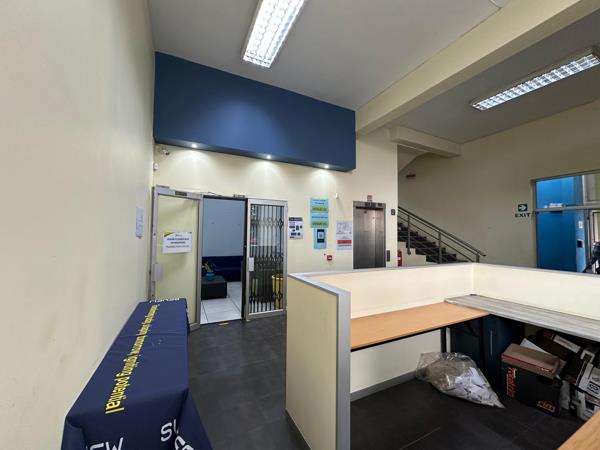 250 m² Commercial space