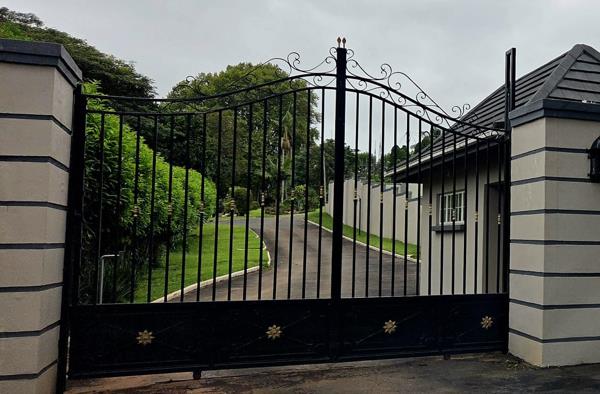 1 947 m² Land