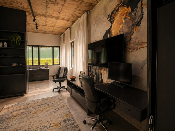Studio Apartment