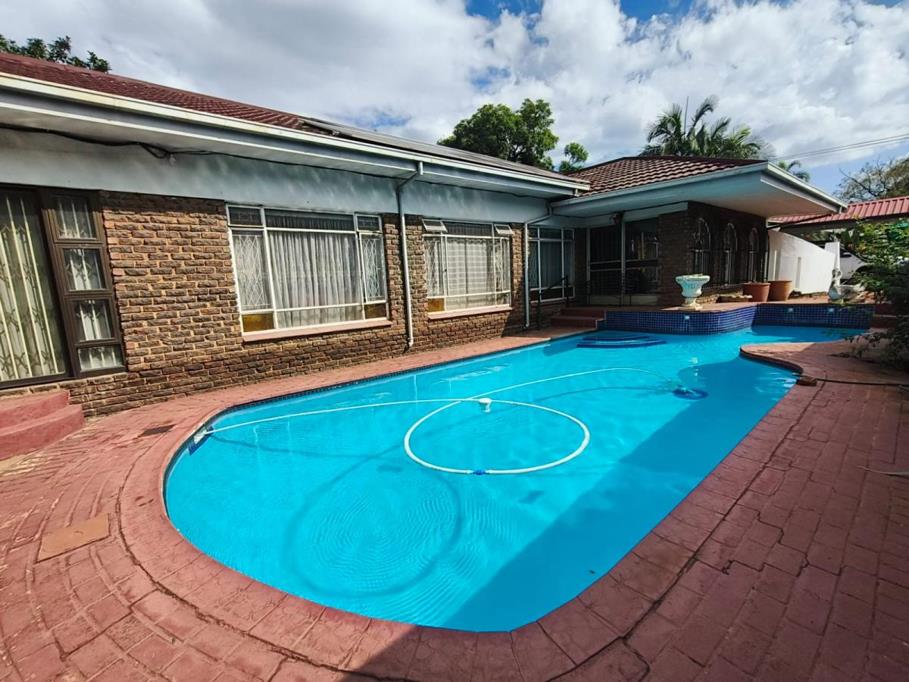 7 Bedroom House