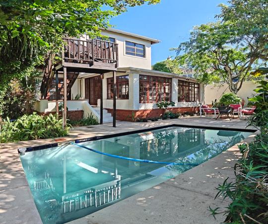 6 Bedroom House