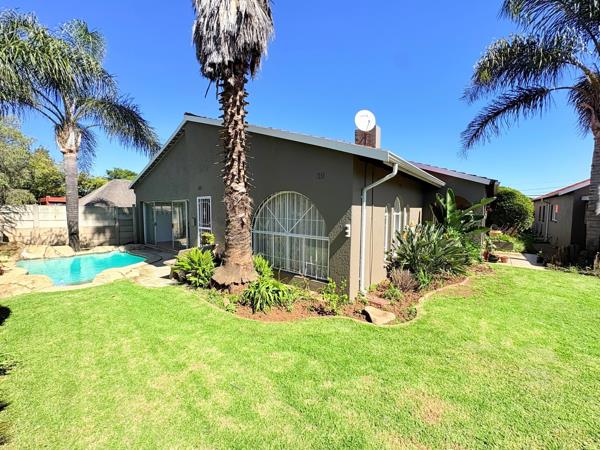 6 Bedroom House