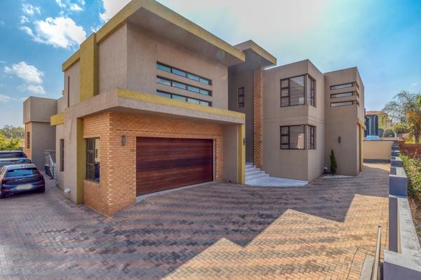 6 Bedroom House