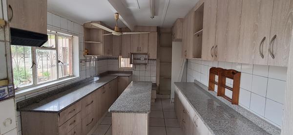 5 Bedroom House