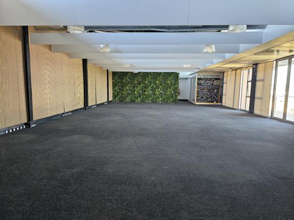 294 m² Commercial space