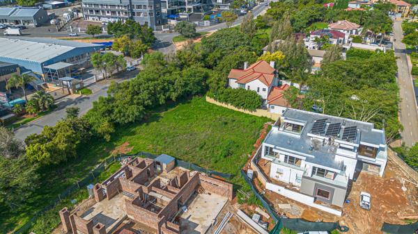 705 m² Land