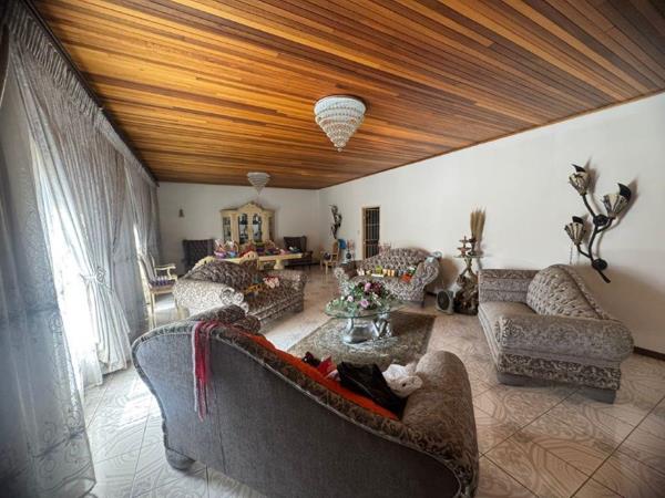5 Bedroom House