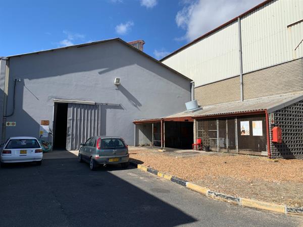 682 m² Industrial space