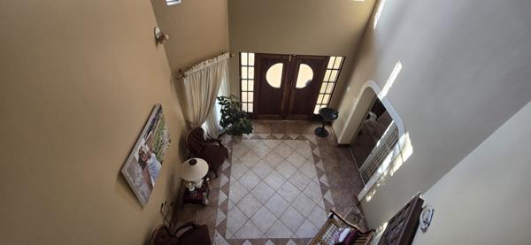 6 Bedroom House