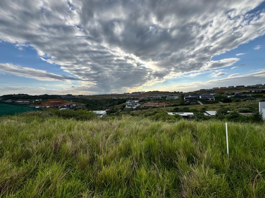 1 747 m² Land