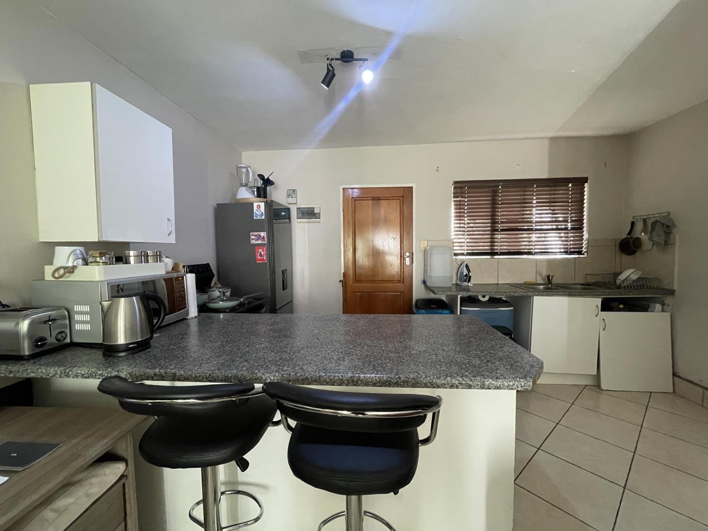 House in Sunnyridge - View 5