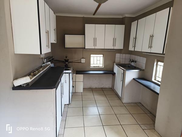 5 Bedroom Apartment
