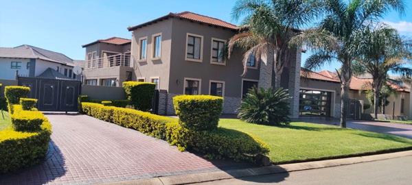 6 Bedroom House