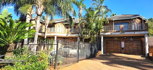 6 Bedroom House