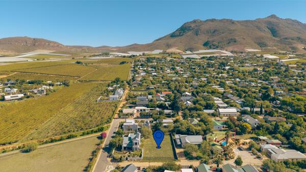 855 m² Land