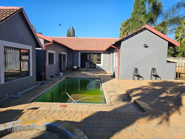 5 Bedroom House