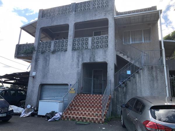 6 Bedroom House