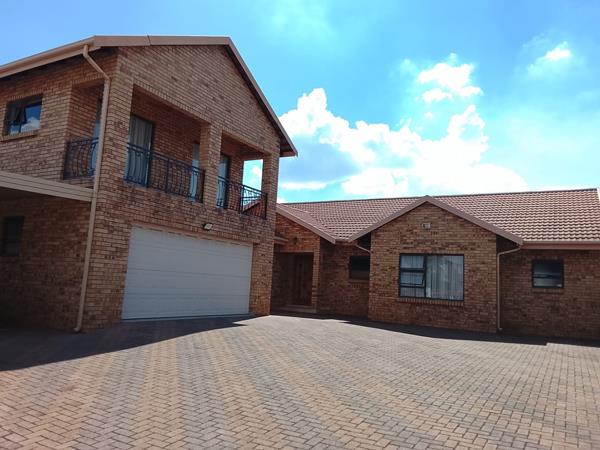 6 Bedroom House