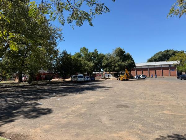 28 000 m² Commercial space