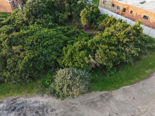 565 m² Land