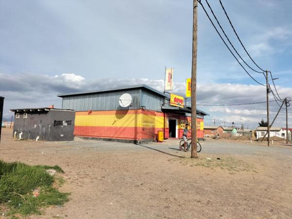 2 800 m² Land