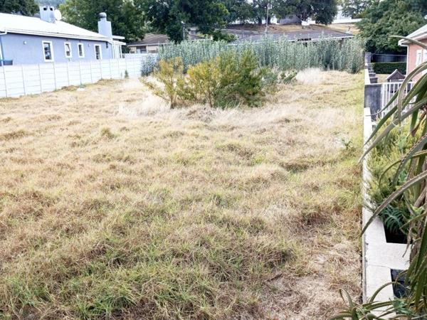 1 084 m² Land