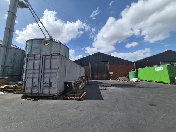 2 600 m² Industrial space