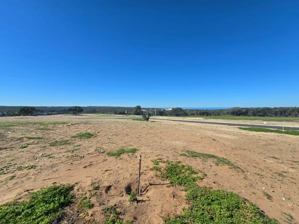 677 m² Land