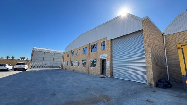 1 040 m² Industrial space